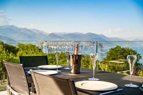 casa indipendente in vendita a Stresa