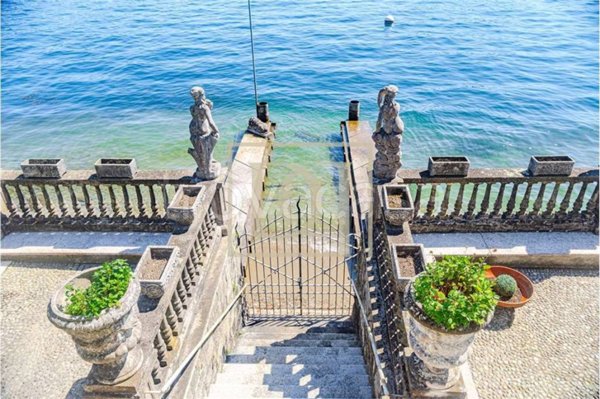 casa indipendente in vendita a Stresa