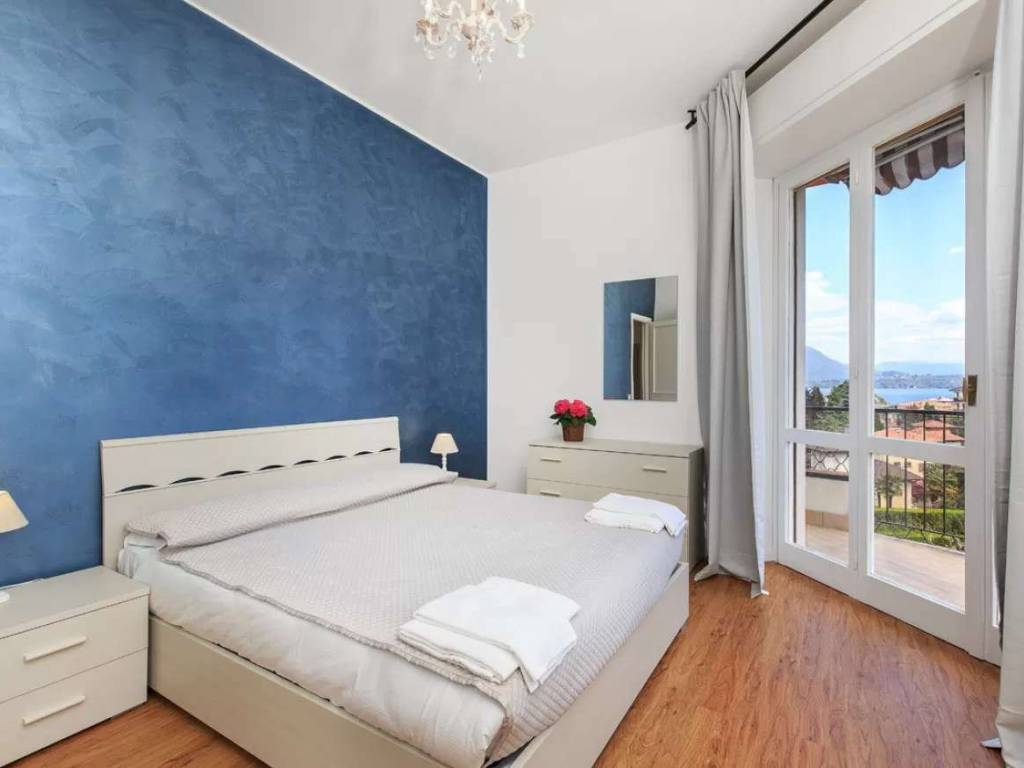 appartamento in vendita a Stresa in zona Carciano