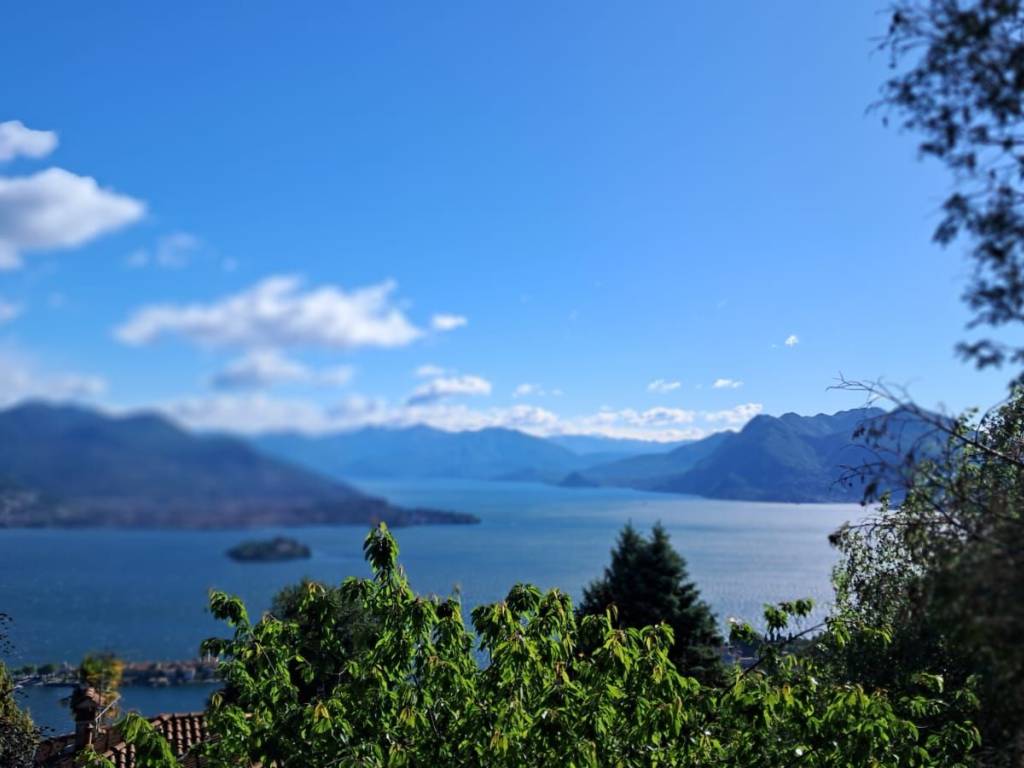 casa indipendente in vendita a Stresa in zona Someraro