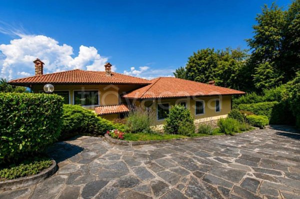 casa indipendente in vendita a Stresa
