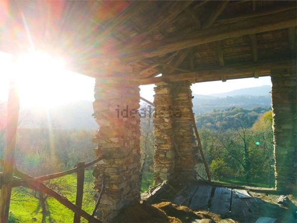 casale in vendita a Stresa in zona Brisino