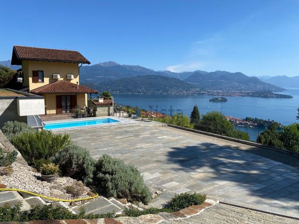 casa indipendente in vendita a Stresa in zona Someraro