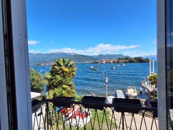 appartamento in vendita a Stresa in zona Carciano