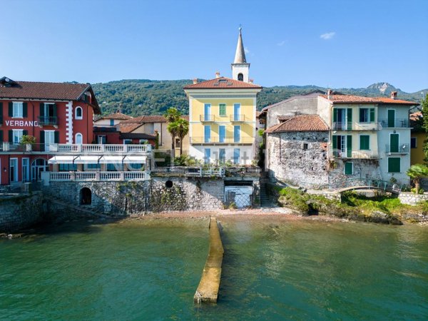 casa indipendente in vendita a Stresa in zona Isola Bella