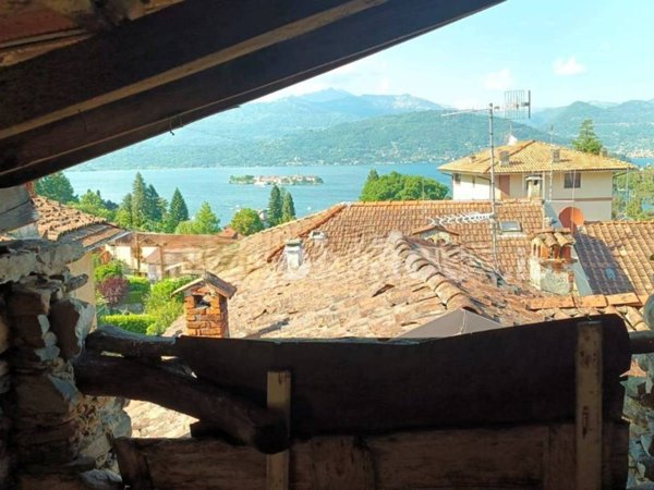 appartamento in vendita a Stresa in zona Carciano