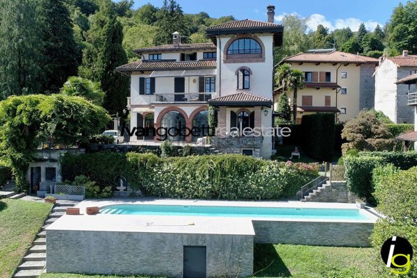 casa indipendente in vendita a Stresa in zona Vedasco