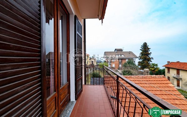 appartamento in vendita a Stresa in zona Levo