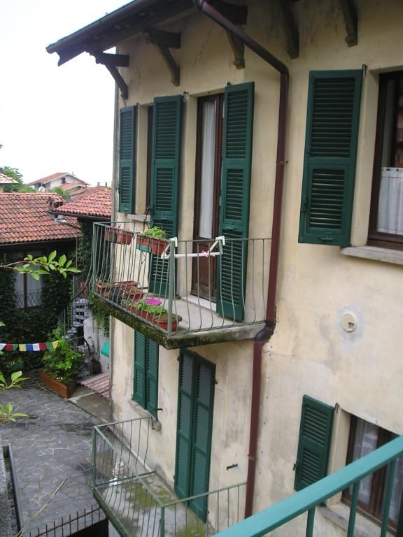 casa indipendente in vendita a Stresa in zona Magognino