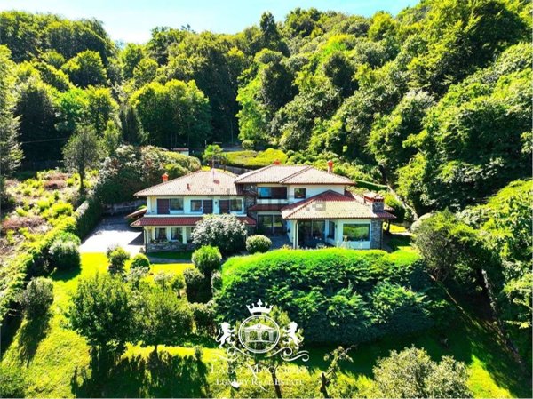 casa indipendente in vendita a Stresa