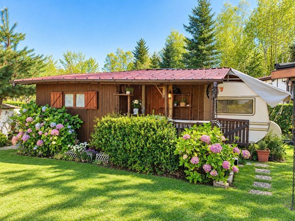 casa indipendente in vendita a Stresa in zona Alpino