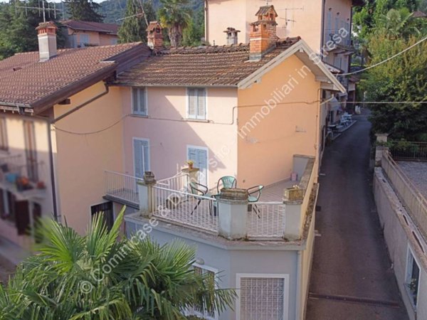 appartamento in vendita a Stresa in zona Carciano