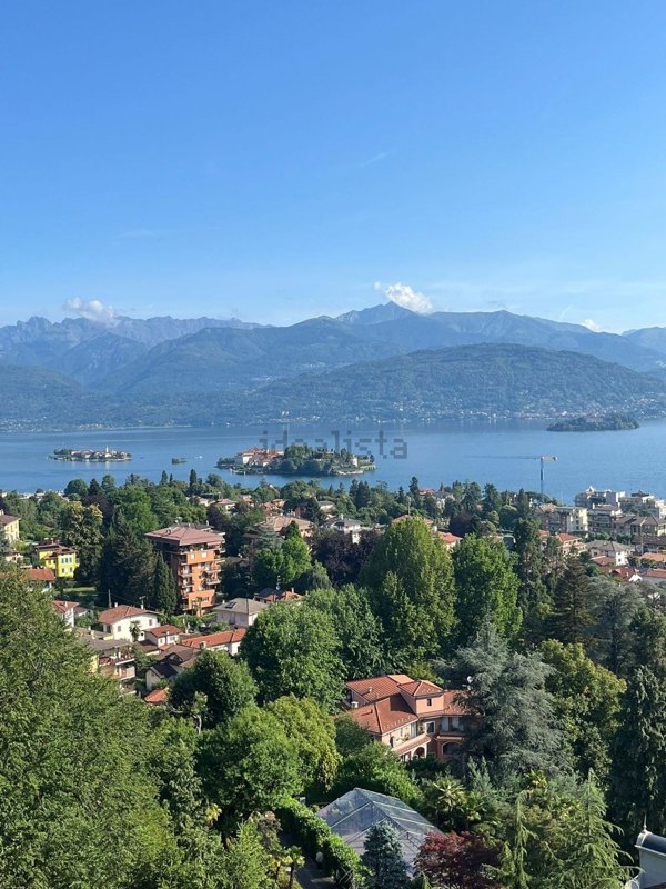 appartamento in vendita a Stresa in zona Carciano