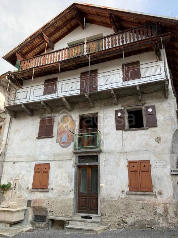 casa indipendente in vendita a Toceno