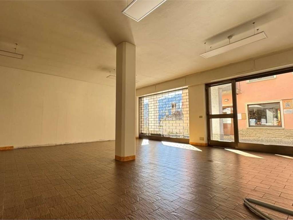 negozio in vendita a Toceno