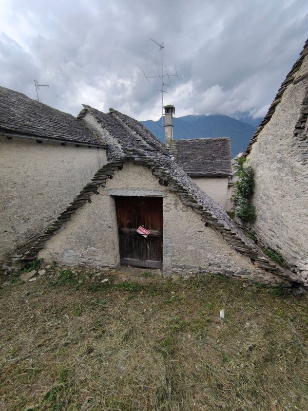 appartamento in vendita a Toceno