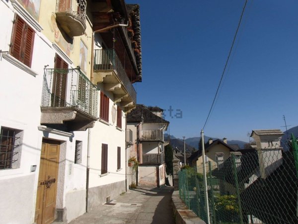 appartamento in vendita a Toceno