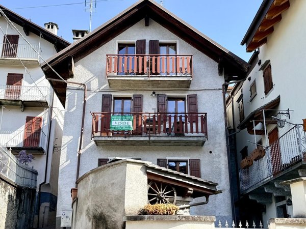 casa indipendente in vendita a Toceno