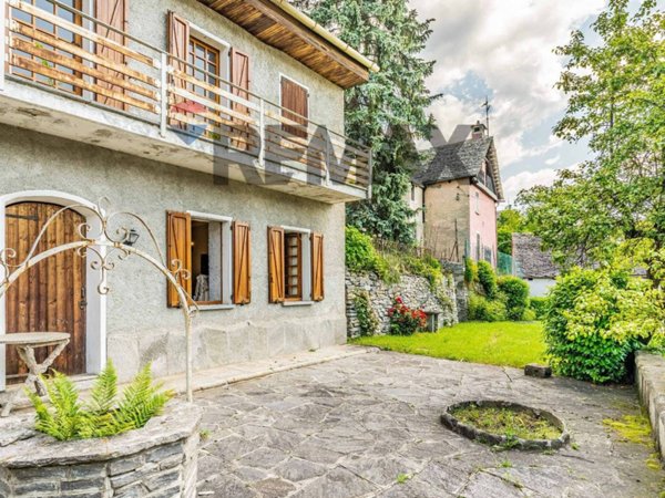 casa indipendente in vendita a Toceno