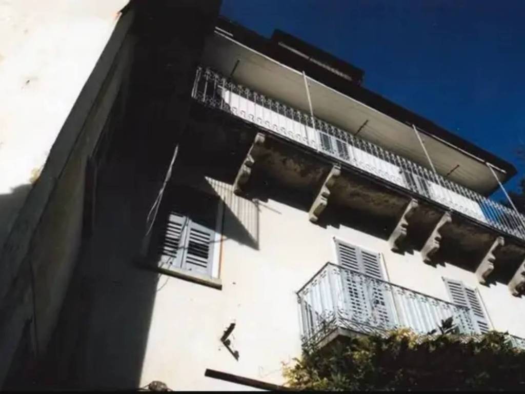 intera palazzina in vendita a Toceno