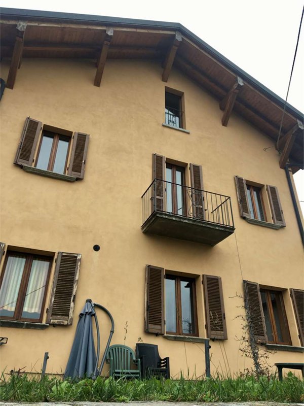 casa indipendente in vendita a Trarego Viggiona