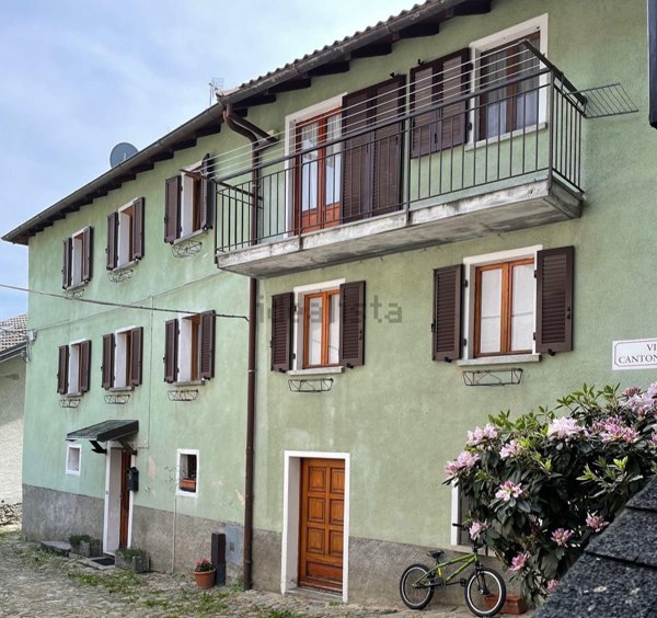 casa indipendente in vendita a Trarego Viggiona in zona Viggiona