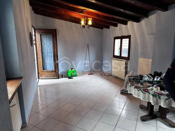 casa indipendente in vendita a Trarego Viggiona in zona Viggiona