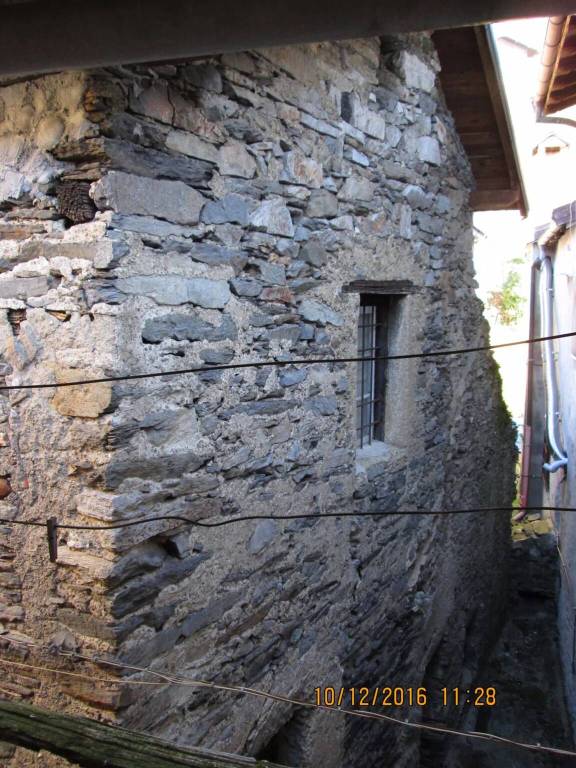 casa indipendente in vendita a Trarego Viggiona in zona Viggiona