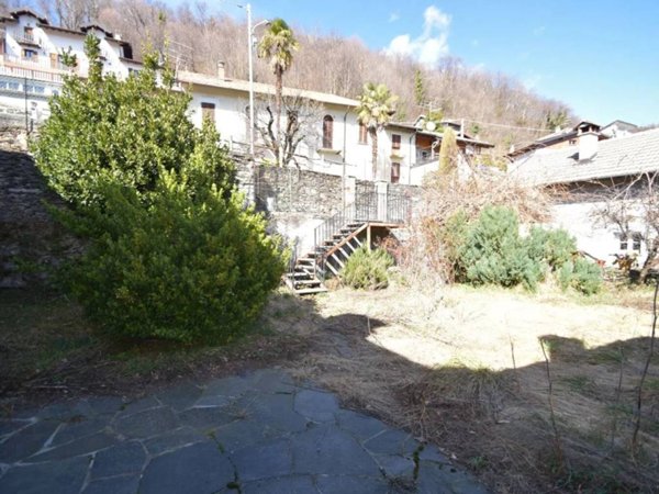 casa indipendente in vendita a Trarego Viggiona