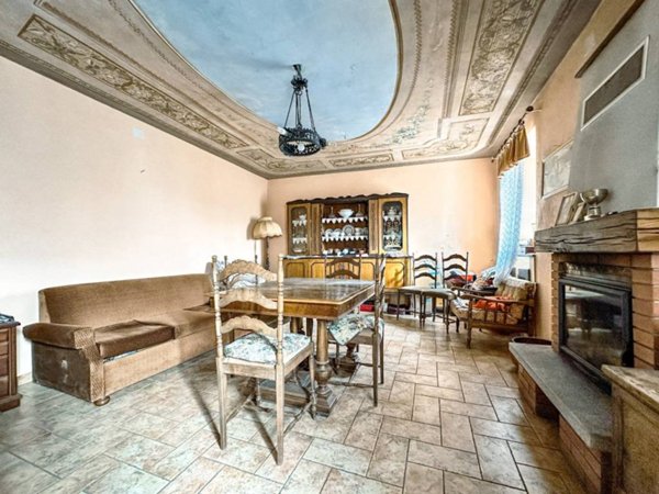 casa indipendente in vendita a Trarego Viggiona in zona Viggiona