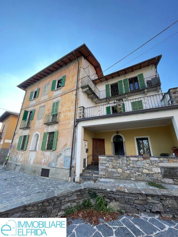 casa indipendente in vendita a Trarego Viggiona in zona Viggiona