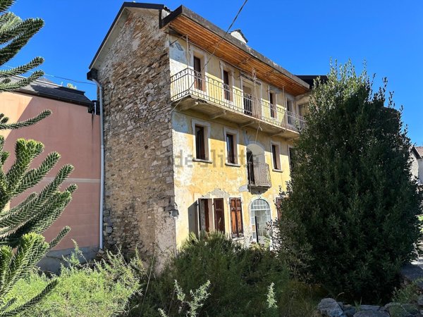 casa indipendente in vendita a Trarego Viggiona