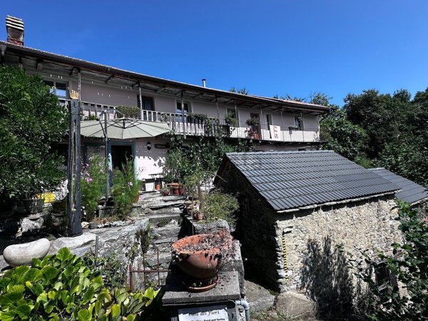 casa indipendente in vendita a Trarego Viggiona