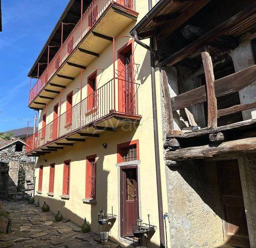 casa indipendente in vendita a Trarego Viggiona