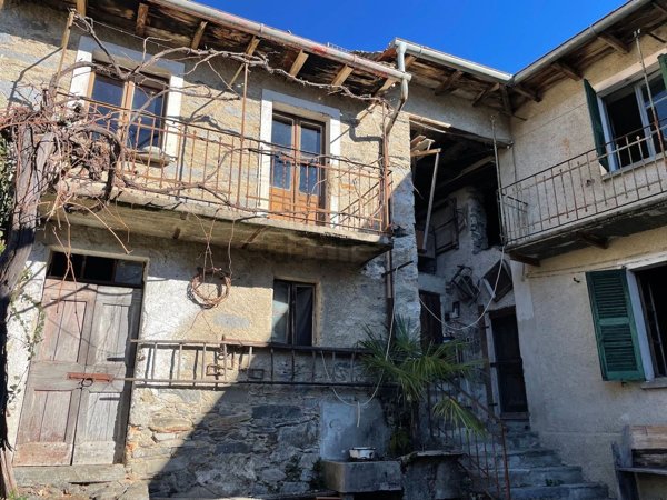 casa indipendente in vendita a Trarego Viggiona