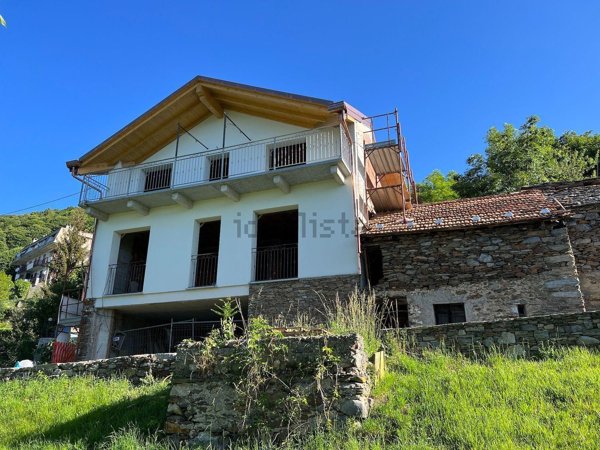 casa indipendente in vendita a Trarego Viggiona