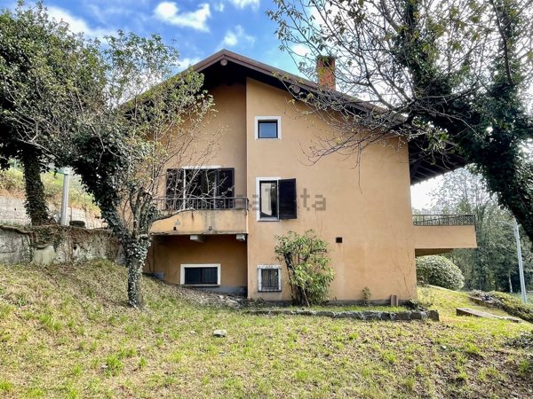 casa indipendente in vendita a Trarego Viggiona