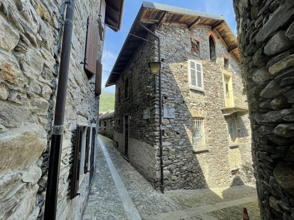 casa indipendente in vendita a Trarego Viggiona