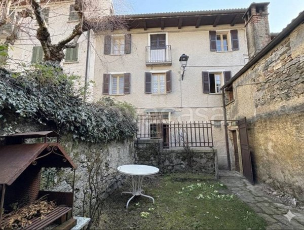 casa indipendente in vendita a Trarego Viggiona