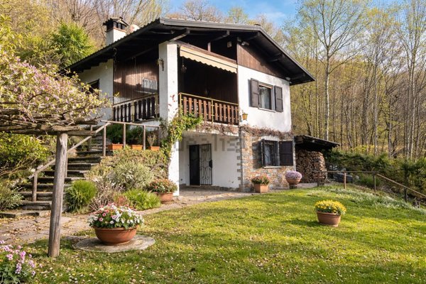 casa indipendente in vendita a Trarego Viggiona