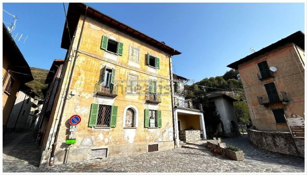 casa indipendente in vendita a Trarego Viggiona