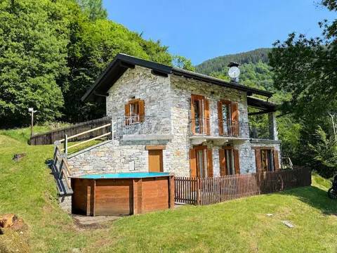 casa indipendente in vendita a Trarego Viggiona
