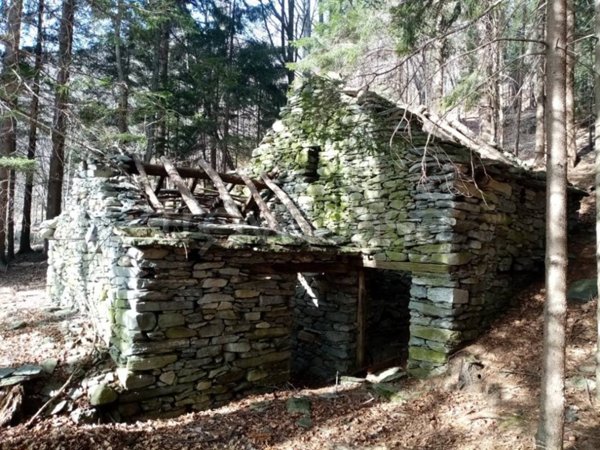 casa indipendente in vendita a Trarego Viggiona