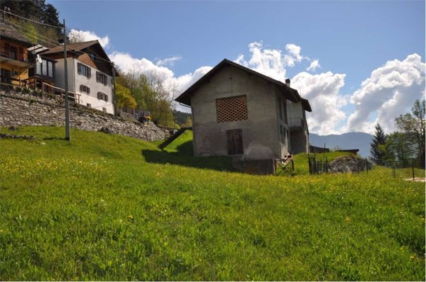 casa indipendente in vendita a Trasquera