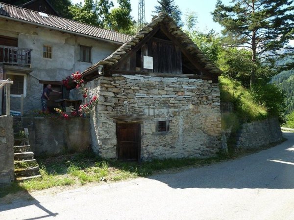 casale in vendita a Trasquera