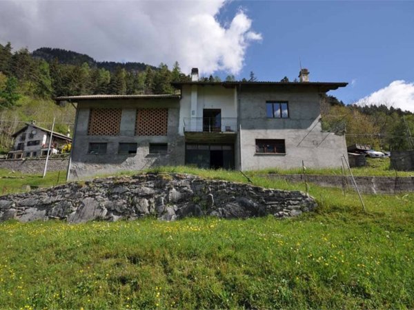 appartamento in vendita a Trasquera