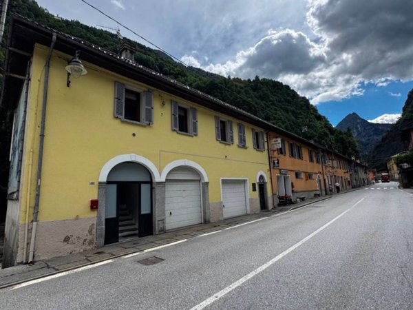 casa indipendente in vendita a Trasquera in zona Iselle