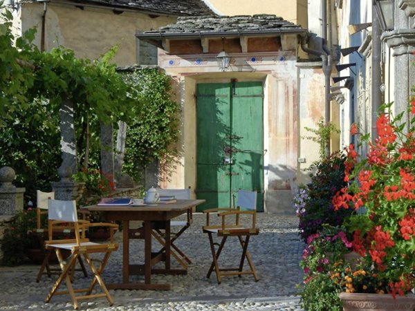 intera palazzina in vendita a Trontano