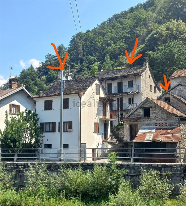 casa indipendente in vendita a Trontano in zona Cosasca