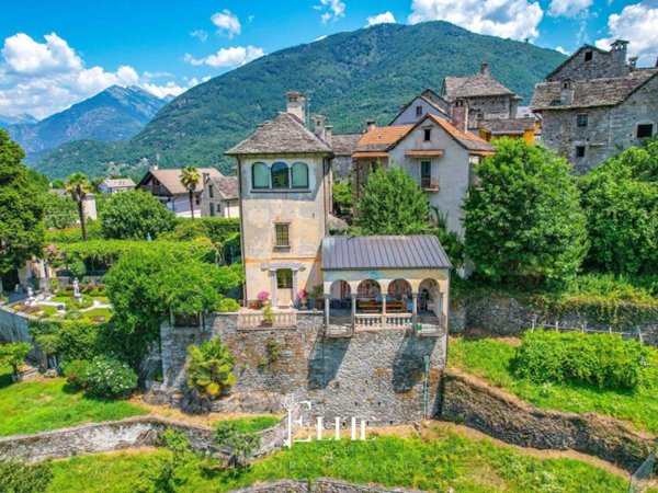 casa indipendente in vendita a Trontano